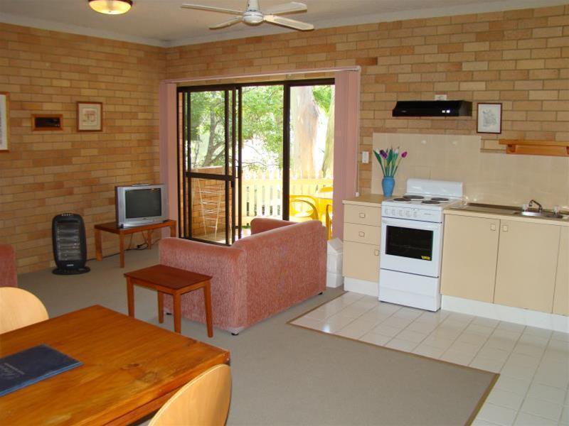 Noosa Yallambee Holiday Apartments Нусавил Екстериор снимка
