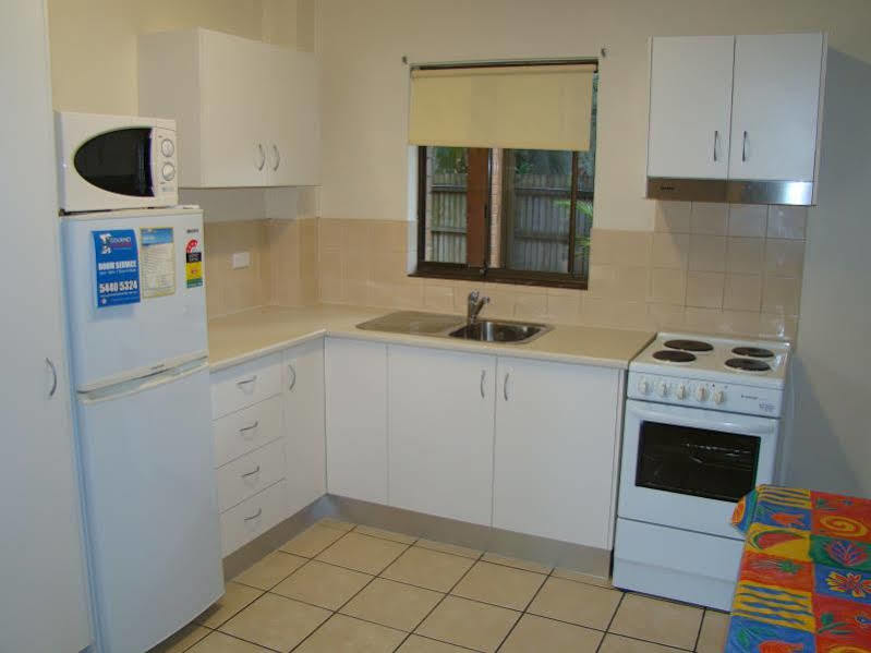 Noosa Yallambee Holiday Apartments Нусавил Екстериор снимка