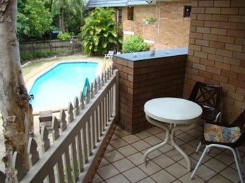 Noosa Yallambee Holiday Apartments Нусавил Екстериор снимка