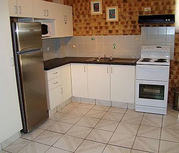 Noosa Yallambee Holiday Apartments Нусавил Екстериор снимка