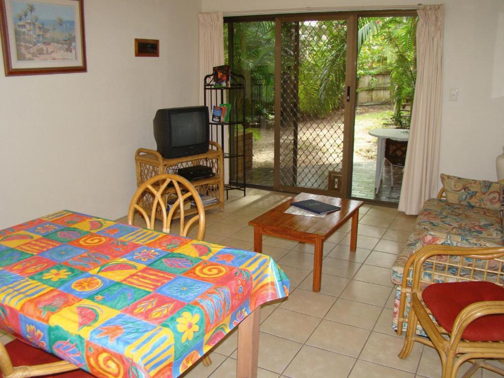 Noosa Yallambee Holiday Apartments Нусавил Екстериор снимка
